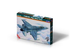 Model samolotu do sklejania F-16CJ-52 Tiger Demo Team